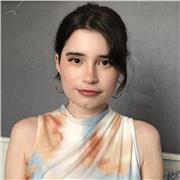 Puedo describir mis clases como creativas y atención al mis estudiantes y sus necesidades para aprender. Manejo el tiempo y trato que mis estudiantes sientan que aprenden conmigo. Trato de hacer mis clases super dinámicas y que todos se sientan cómodos co